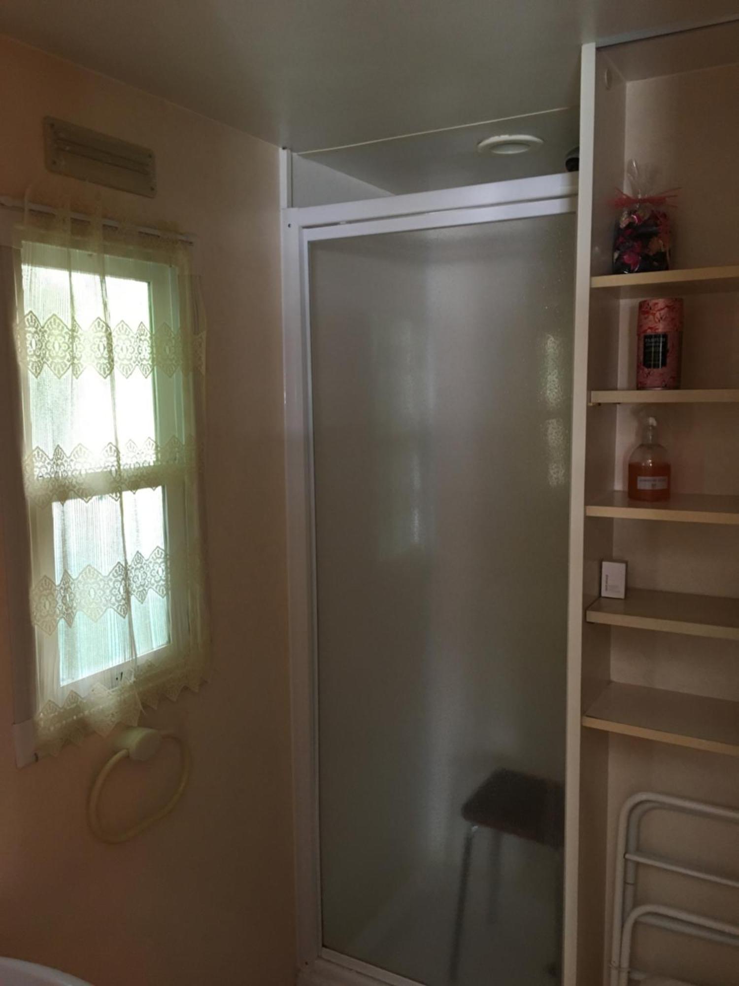 Mobile Home Avec Parking Chorges Exterior photo